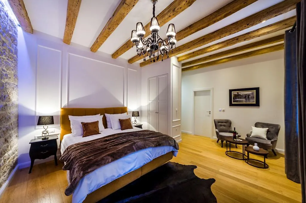 Emporio Boutique Suite 扎达尔